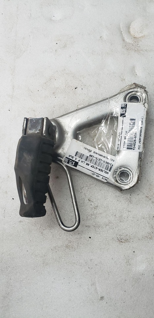 HOLDER-STEP,RR,LH,F.S. 05%