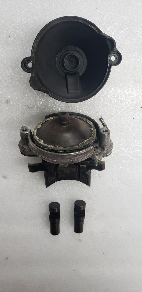 Upper Exhaust Valve