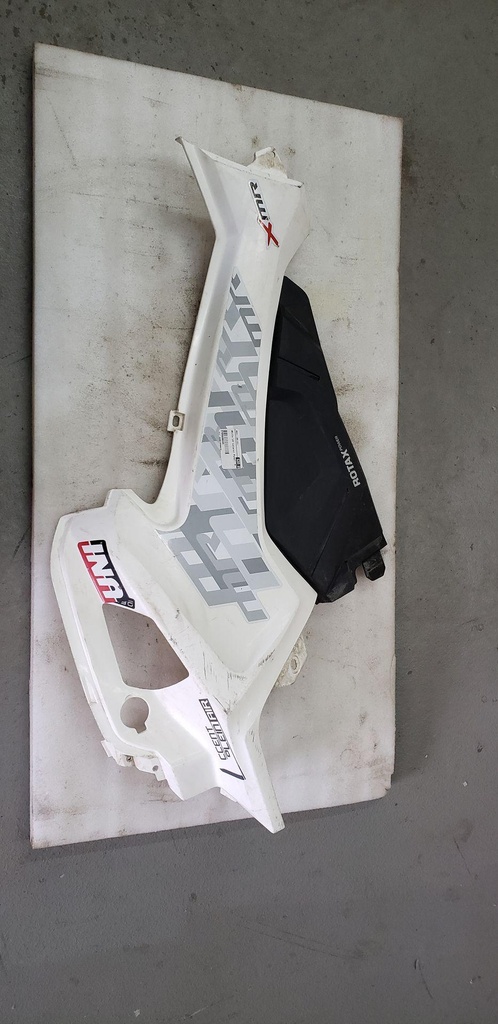 White LH Lateral Panel. M - 705006045 can am