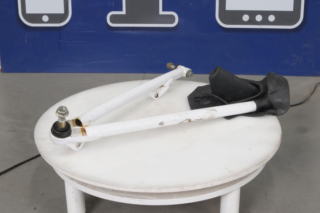 Arm, Front Lower Lh. (White)