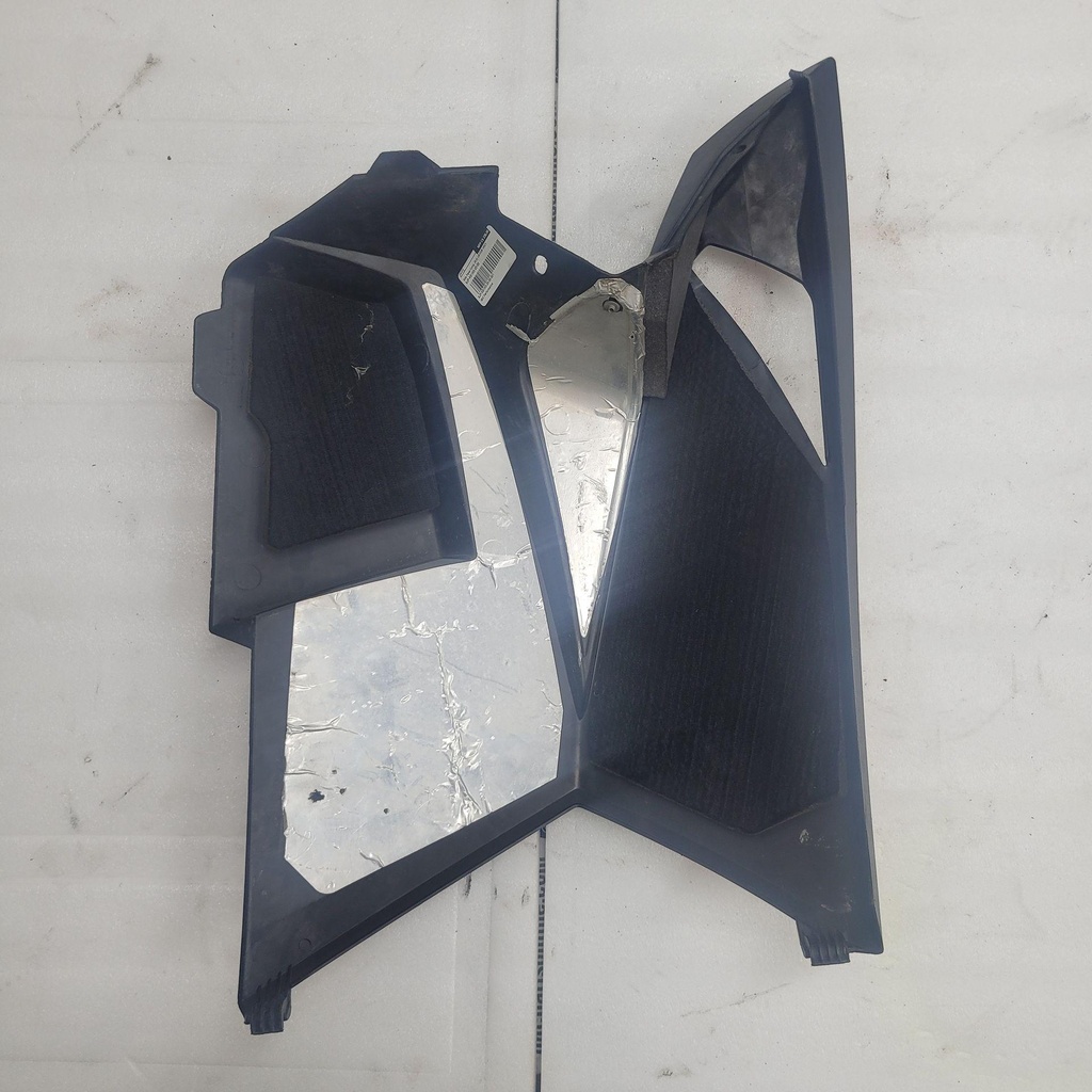 Side Panel Comp. (R.H) UR FOR VRC1