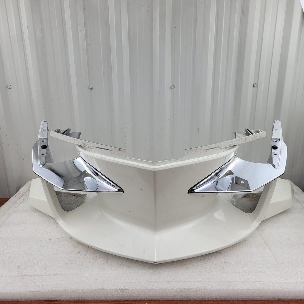 (new ref. 705006184) bumper cover, white pearl