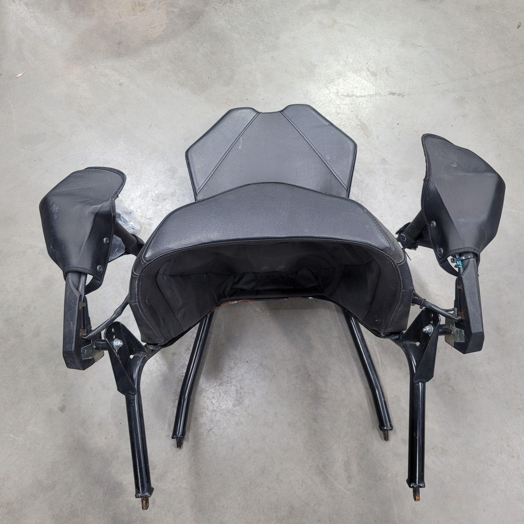 SEAT,PASSENGER-ASSY (7000)