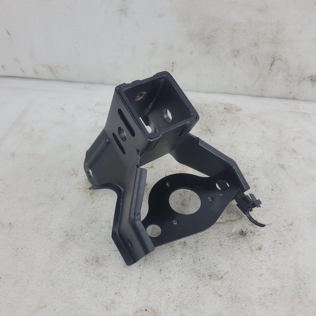 towing bracket maud spirit black