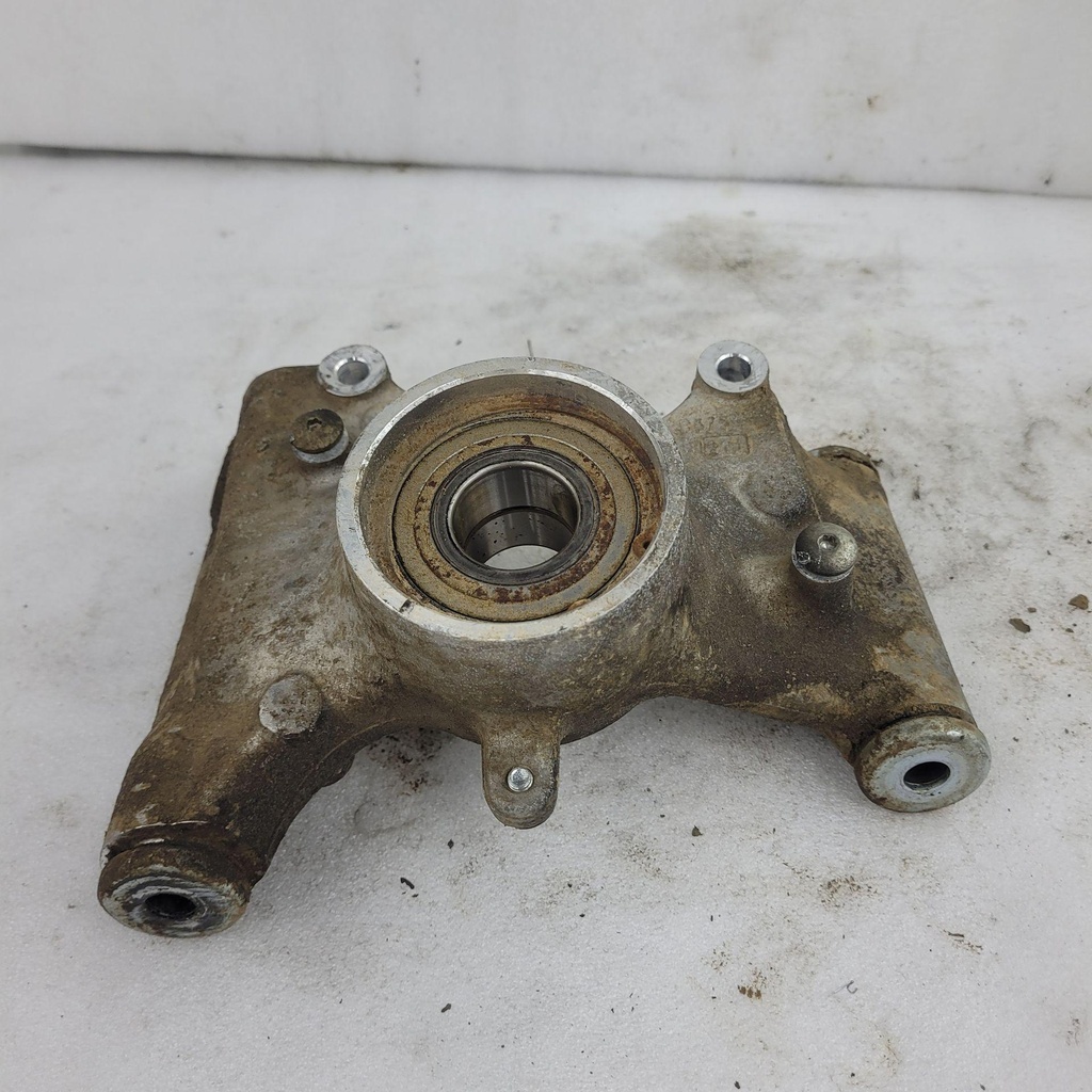 [B5HF532F0000-001] rear knuckle assy.,2