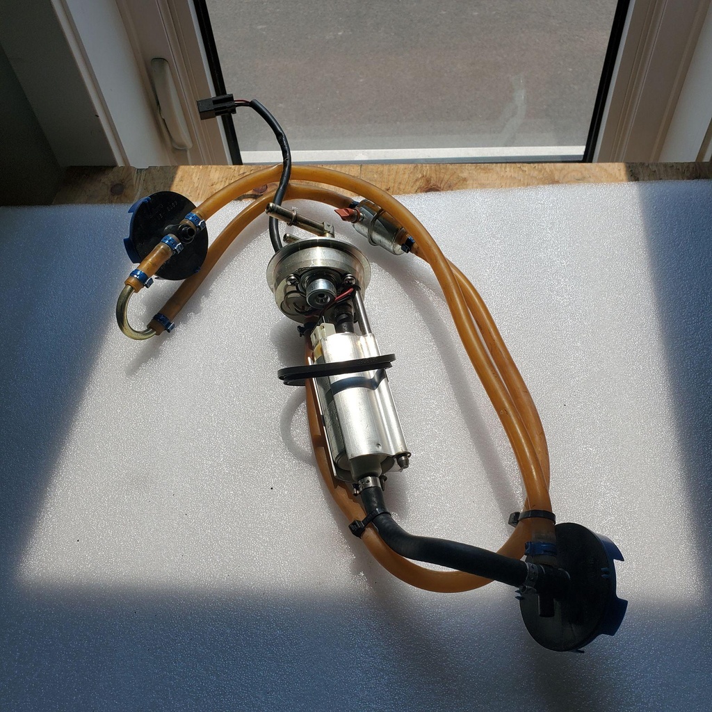 [2521045-001] 4 bar fuel pump assembly