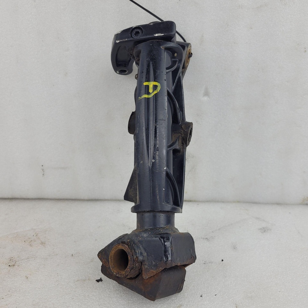 [2703-372-001] spindle, steering - right - black (inc. 3-10) (2703-372-001)