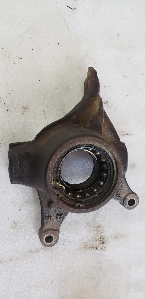 wheel bearing carrier, right