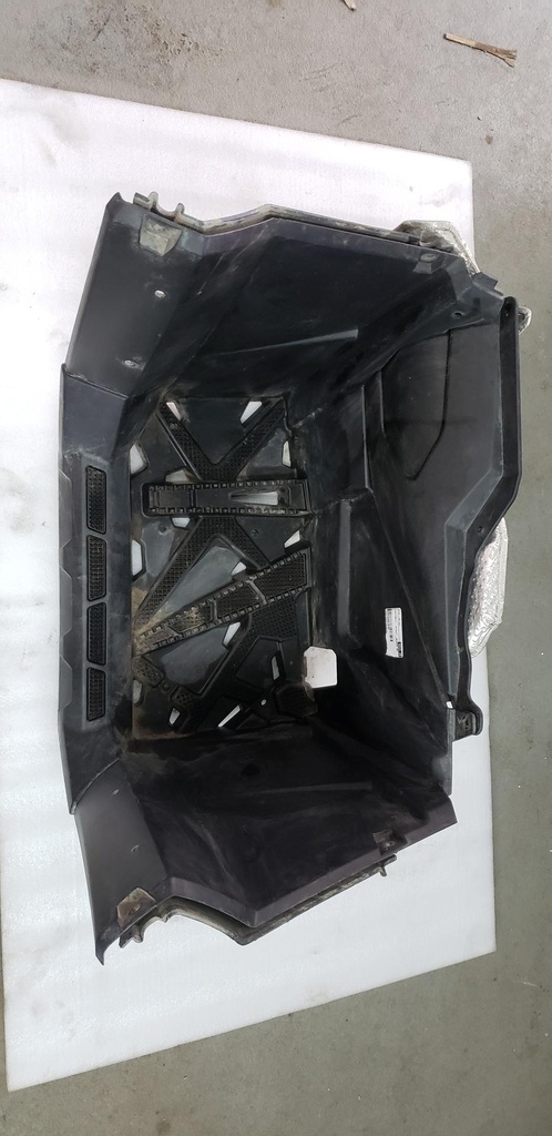 [5453859-070-001] footwell, right, gloss black (5453859-070-001)