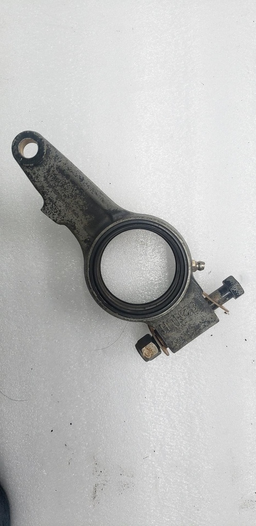 [82M238510000-001] Arm, Outside 1 (L,H) - 82M-23851-00-00 yamaha