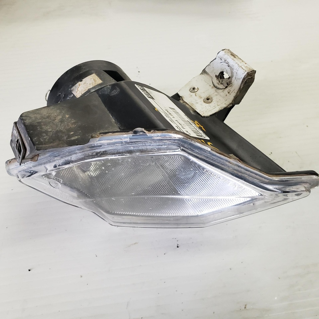 [710001469-001] BOMBARDIER LH Front Light - 710001469 (710001469-001)