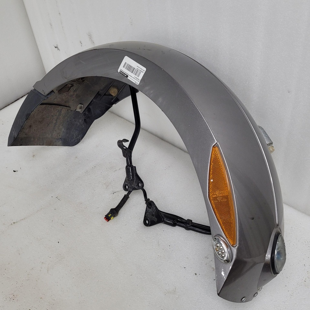 [705004614-001] rh front fender, metallic magnesium rs, magnesium model