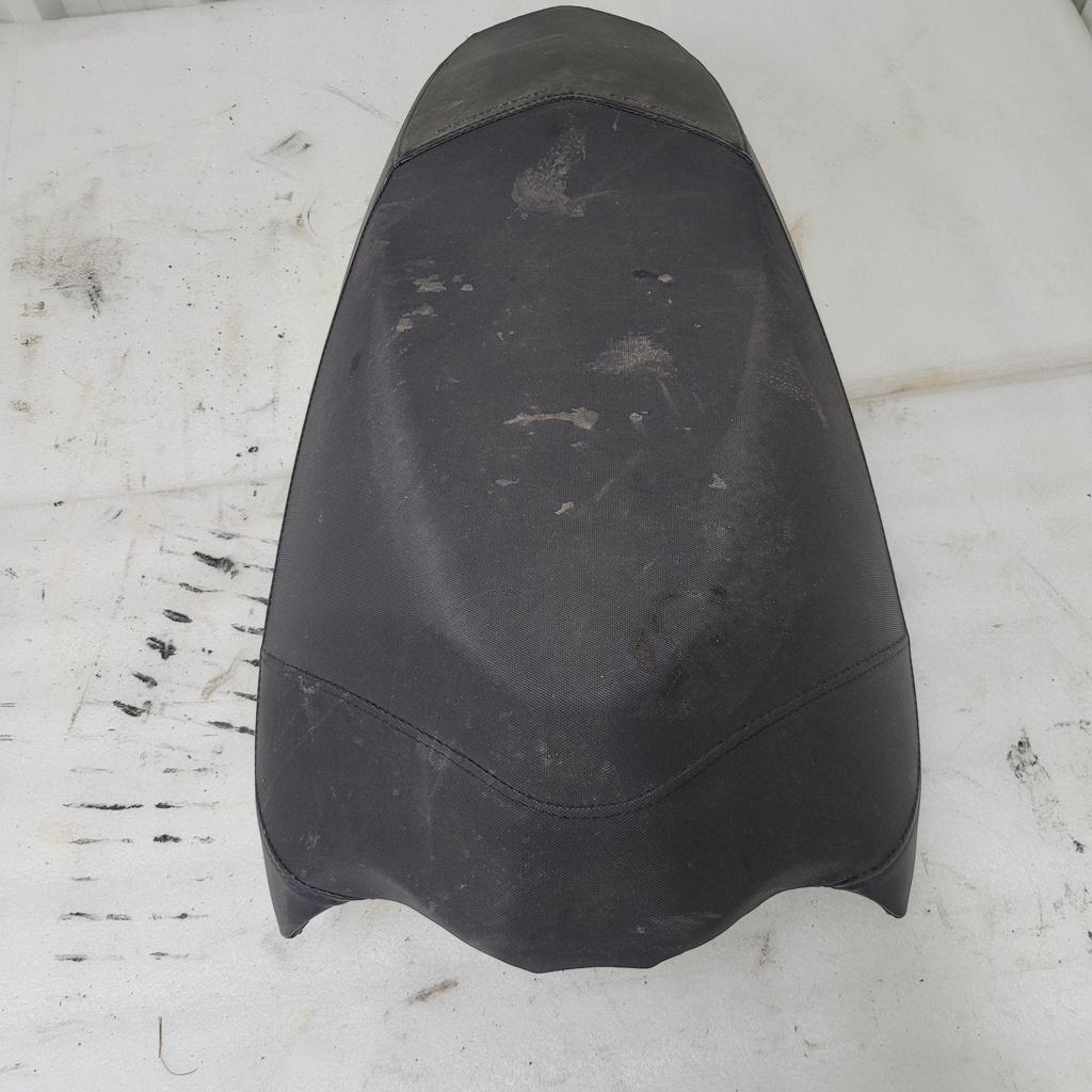 seat cover, black w/yellow insert package tnt (mlha)