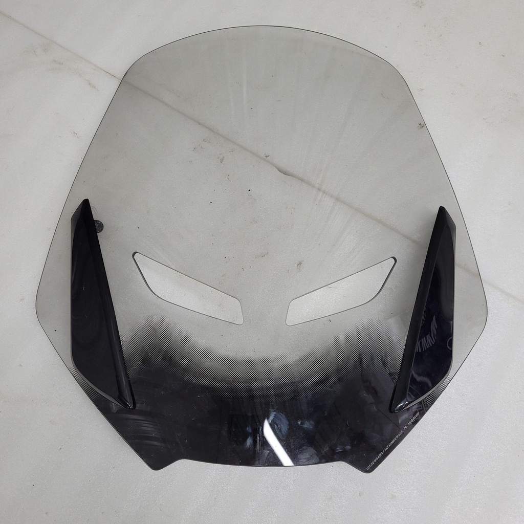 Smoked Windshield, 75% Light Trans.
