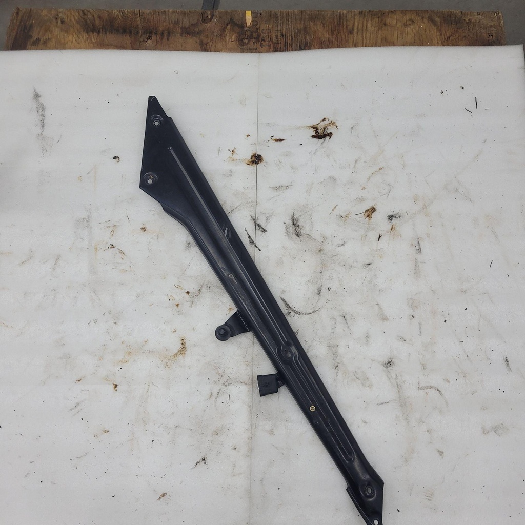 [518333267-001] deep black,rh rear diagonal cross member