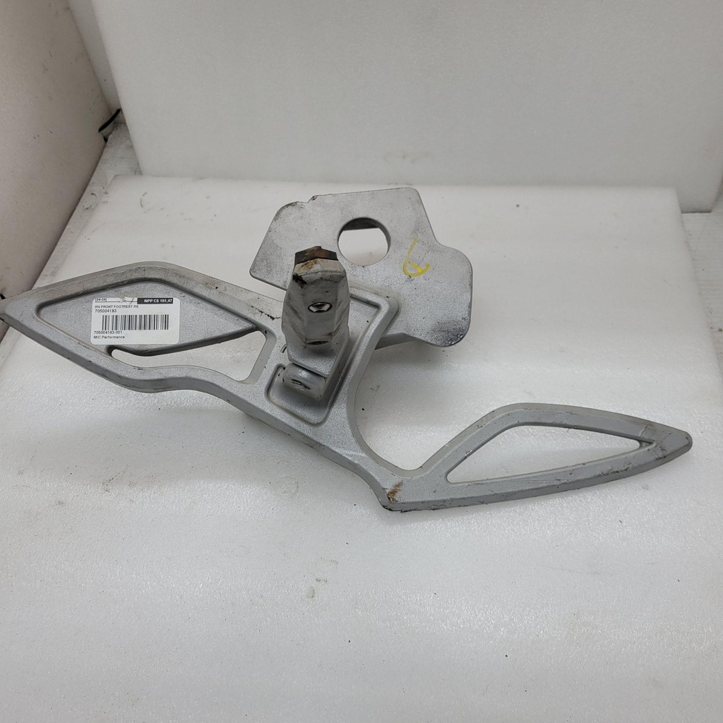 rh front footrest rs